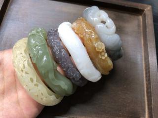 和田玉手镯女款