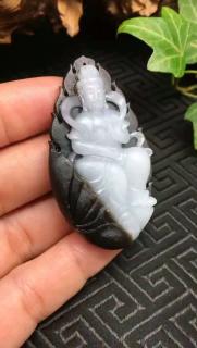 尺寸:55*30*8mm,重:18.8克,天然黑皮,皮肉黑白分明