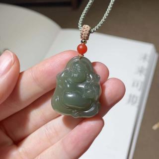 和田玉挂件这样搭,气质立马翻倍✨