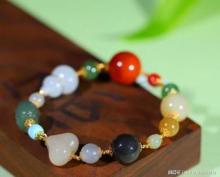 和田玉市场乱象辨析:三招识真假,直播199元起,国检保真