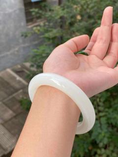 和田玉老俄料羊脂白玉手镯白度一级