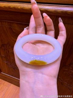 和田玉糖羊脂手镯53口径 糖白分明 一口糖聚宝盆 白度一级白 底子白润